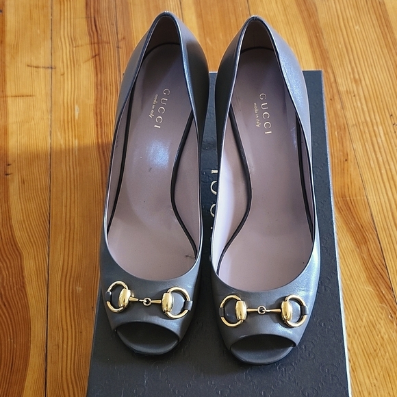 Gucci Horsebit High Heels/Dust Bag & Extra Heels Not Included ** FInal offer*** - Picture 3 of 3